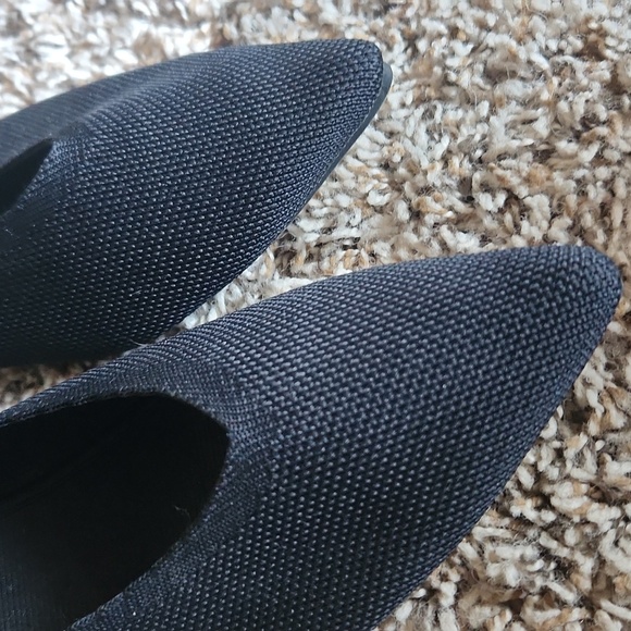 Pointed knit ballet flats size 7.5 - Picture 3 of 7